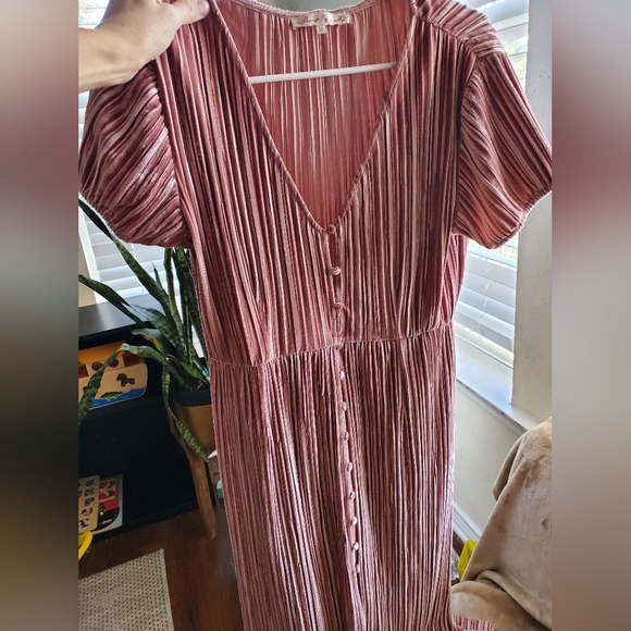 Arrow & Root Elegant Pink Button-Down Dress - Picture 2 of 5